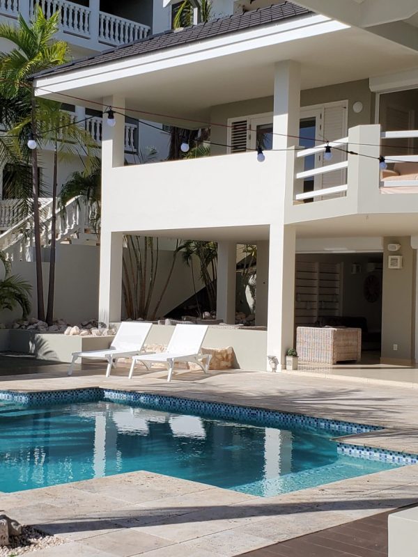 20230527_160638 Henna